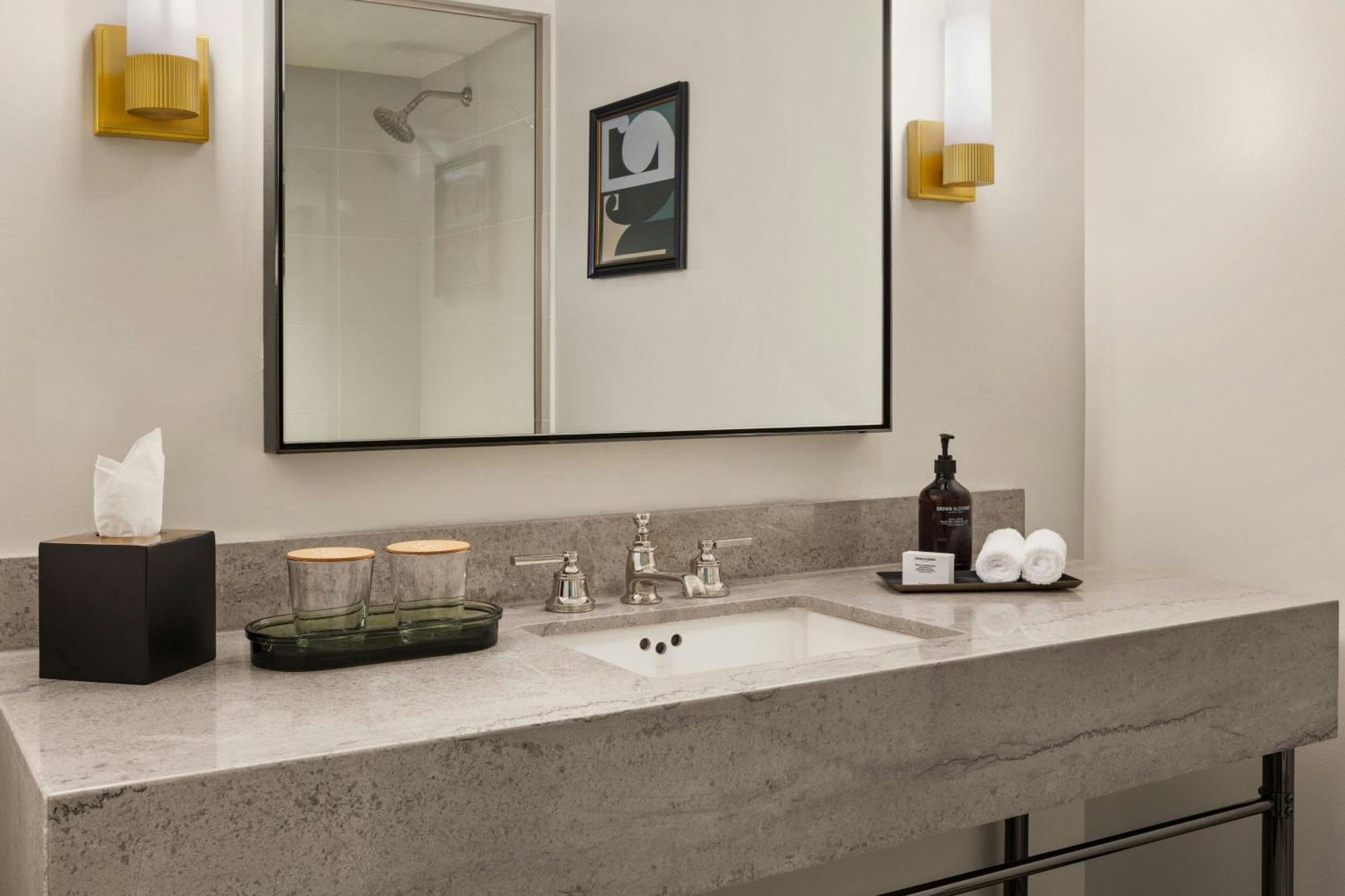 The Talbott Hotel Chicago Bagian luar foto